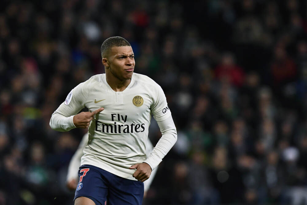 特朗普再度敦促美上诉法院批准解雇美联储理事库克